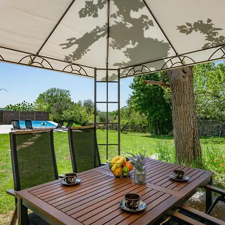 Typisch Istrisches Mit Garten Casa vacanze Roial