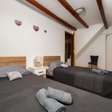 Casa vacanze Typisch Istrisches Mit Garten