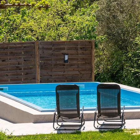 Typisch Istrisches Mit Garten